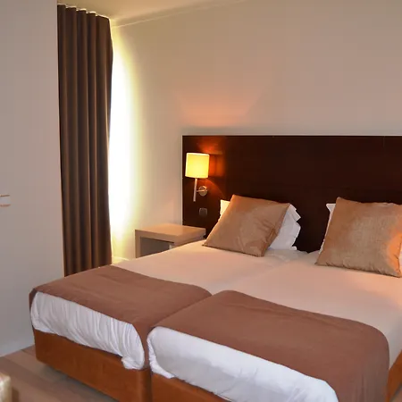 Ξενοδοχείο Hotel Torres Novas 3*