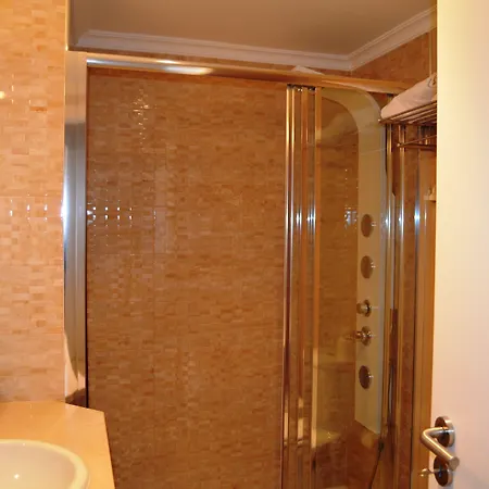 מלון Hotel Torres Novas